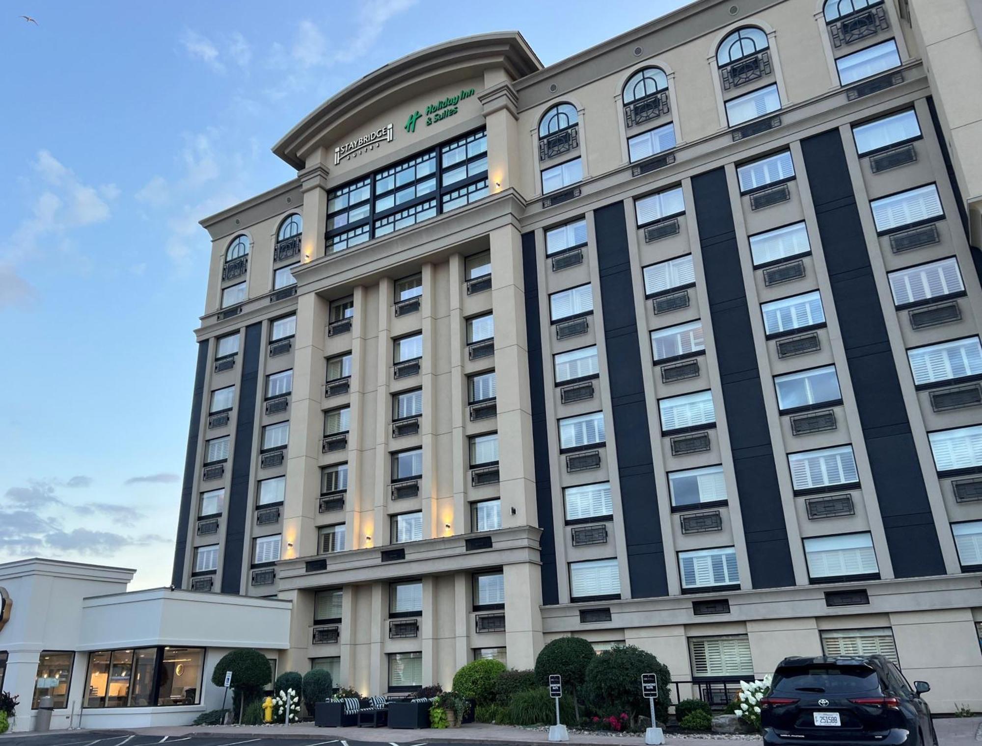 Sainte-Catherine Holiday Inn Hotel & Suites St.Catharines-Niagara By Ihg מראה חיצוני תמונה