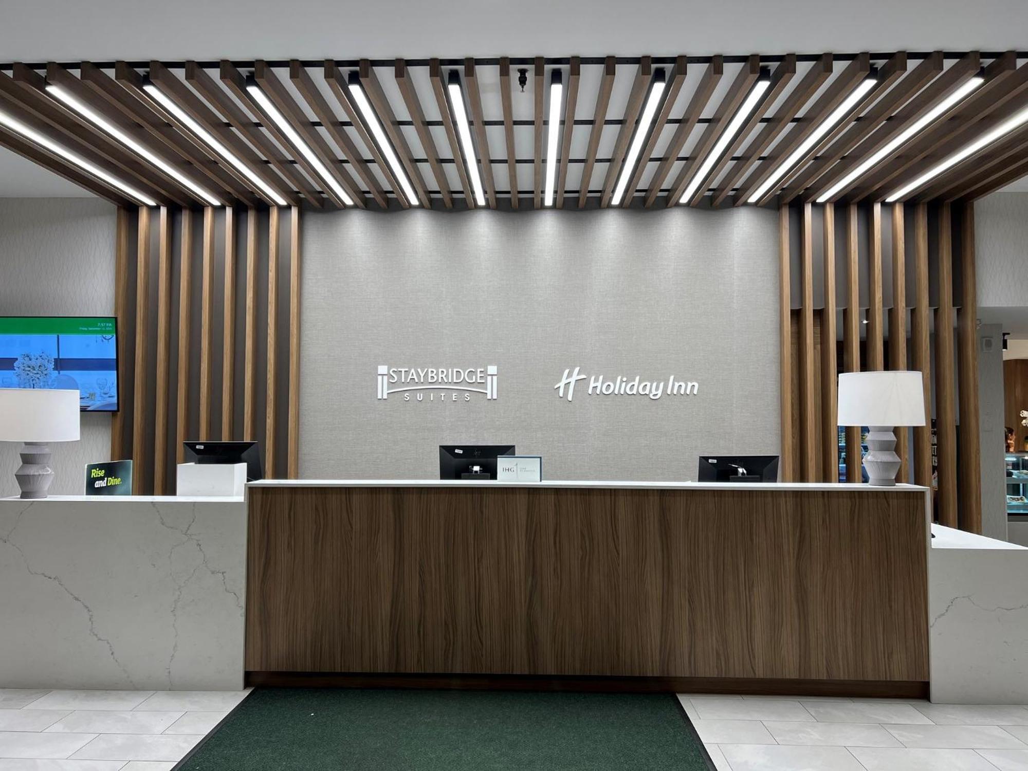 Sainte-Catherine Holiday Inn Hotel & Suites St.Catharines-Niagara By Ihg מראה חיצוני תמונה