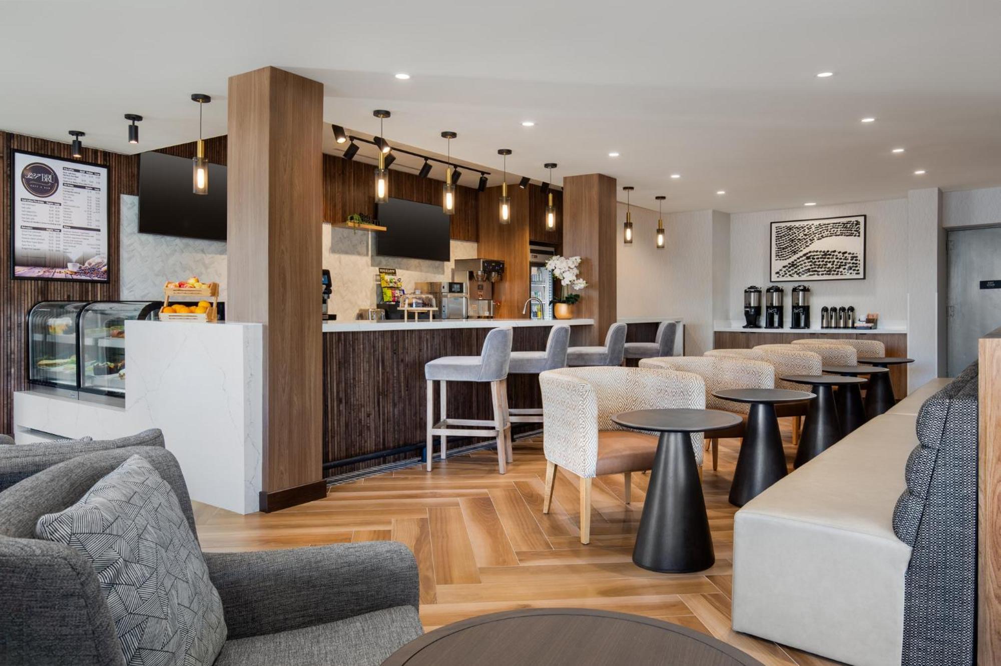 Sainte-Catherine Holiday Inn Hotel & Suites St.Catharines-Niagara By Ihg מראה חיצוני תמונה