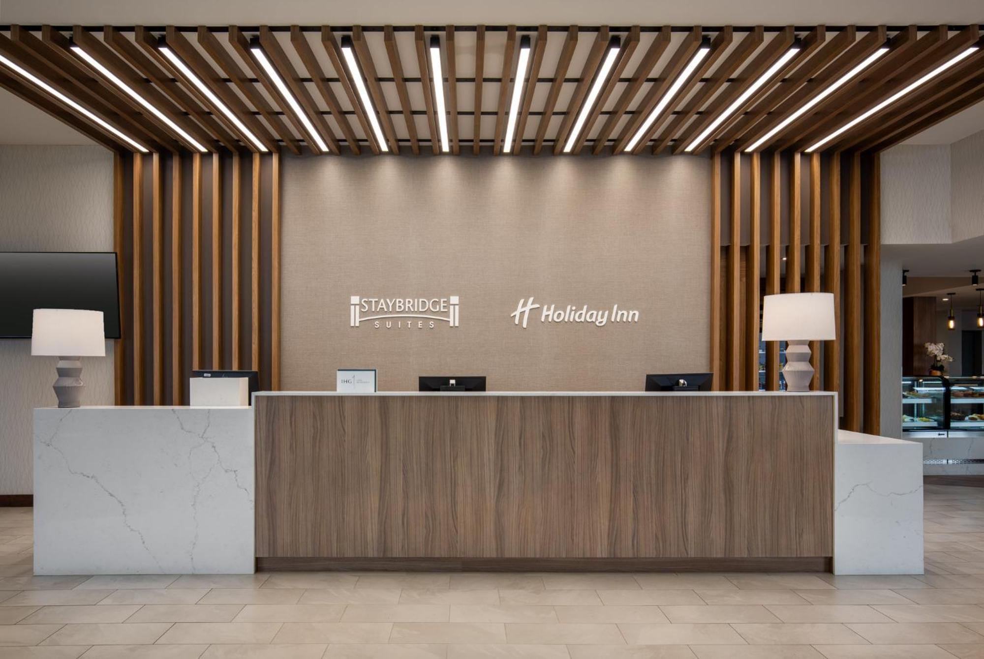 Sainte-Catherine Holiday Inn Hotel & Suites St.Catharines-Niagara By Ihg מראה חיצוני תמונה
