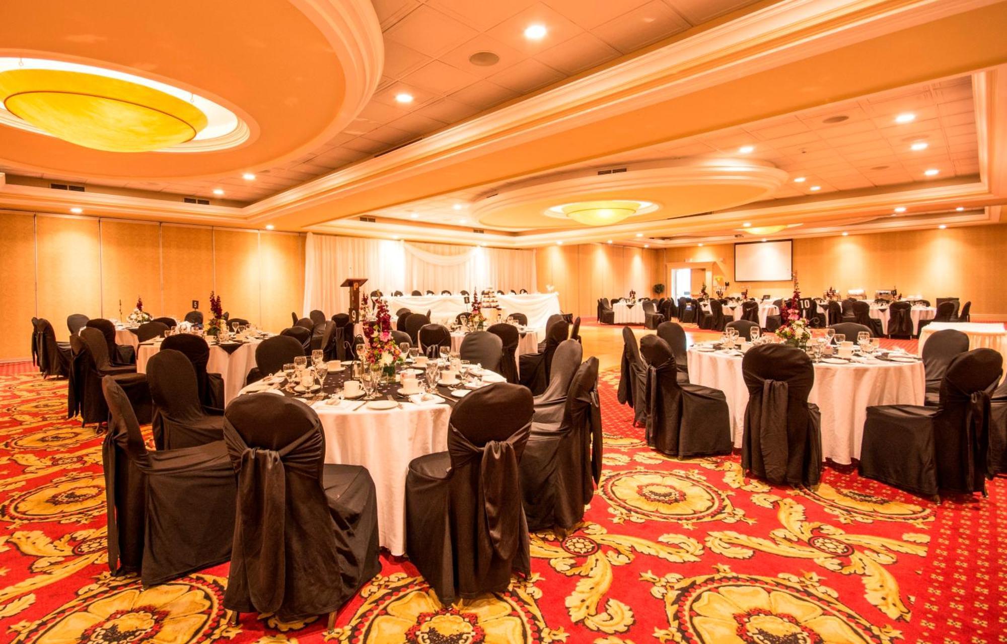 Sainte-Catherine Holiday Inn Hotel & Suites St.Catharines-Niagara By Ihg מראה חיצוני תמונה